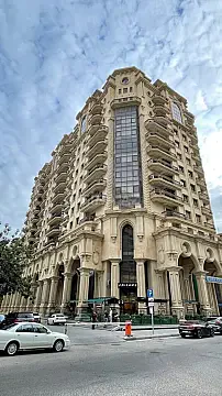 Satılır 4 otaqlı mənzil 240 m² — Bakı, Nizami 4 otaq 240.00 m²