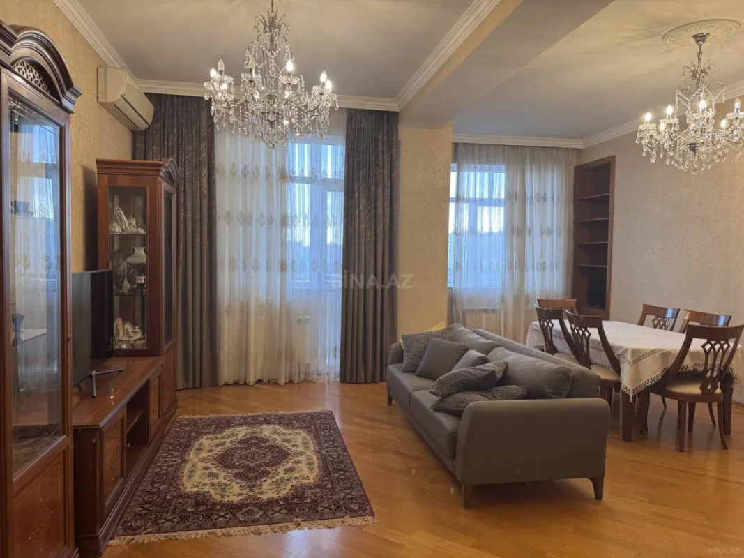 Kirayə verilir 2 otaqlı mənzil 118 m²