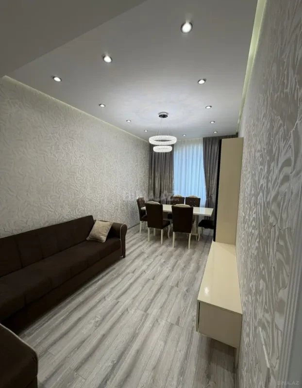 Kirayə verilir 2 otaqlı mənzil 80 m²