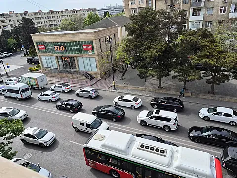 Kirayə verilir 3 otaqlı mənzil 80 m² — Bakı, Nərimanov 3 otaq 80.00 m²