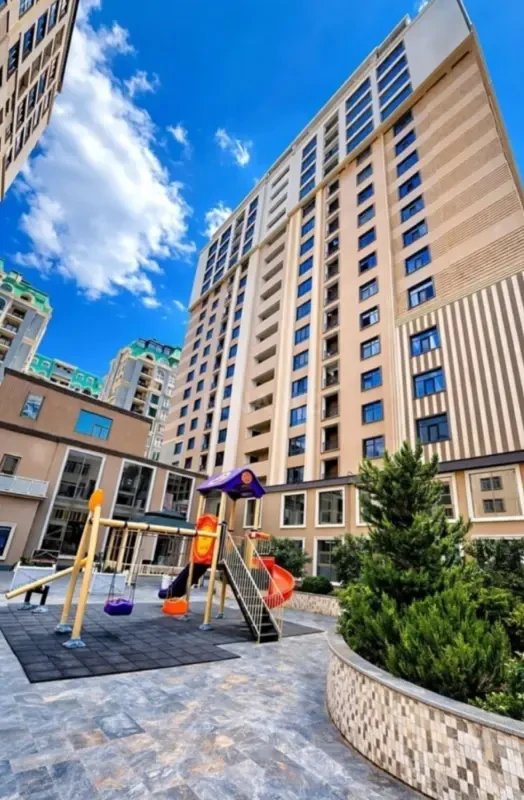 Kirayə verilir 2 otaqlı mənzil 78 m²