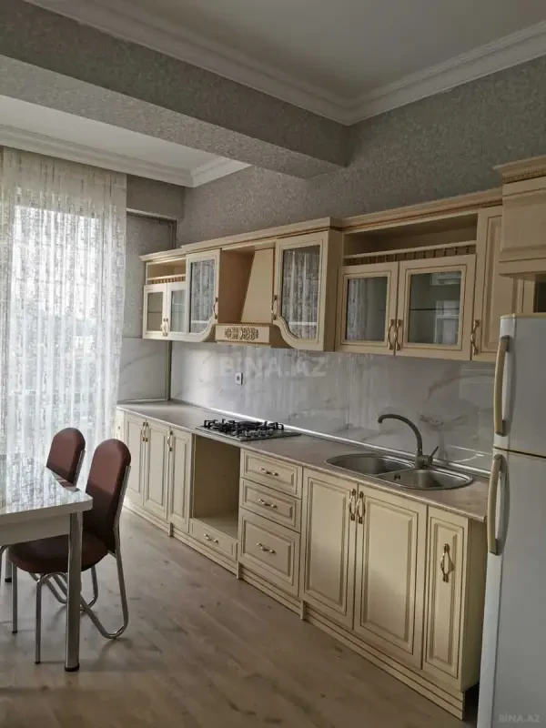 Kirayə verilir 2 otaqlı mənzil 100 m²