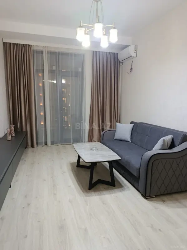 Kirayə verilir 2 otaqlı mənzil 70 m²