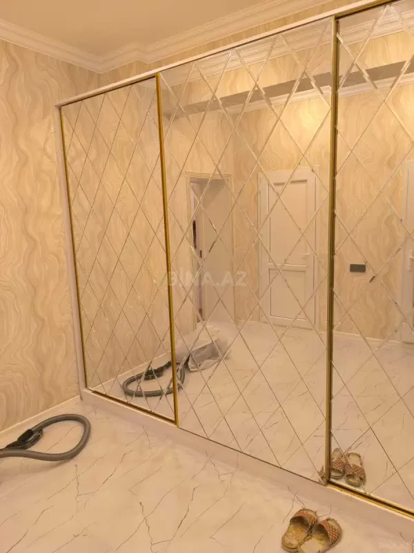 Kirayə verilir 2 otaqlı mənzil 70 m²
