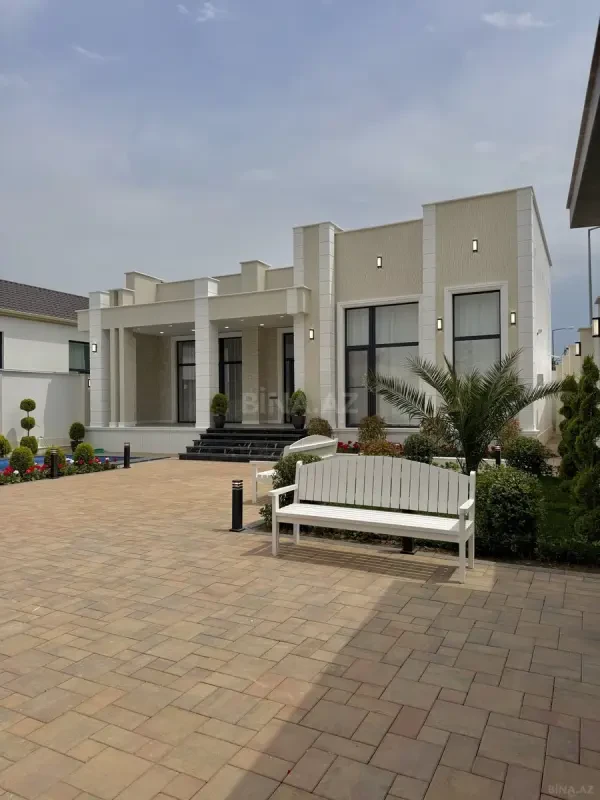 Satılır 1 otaqlı həyət evi 180 m²