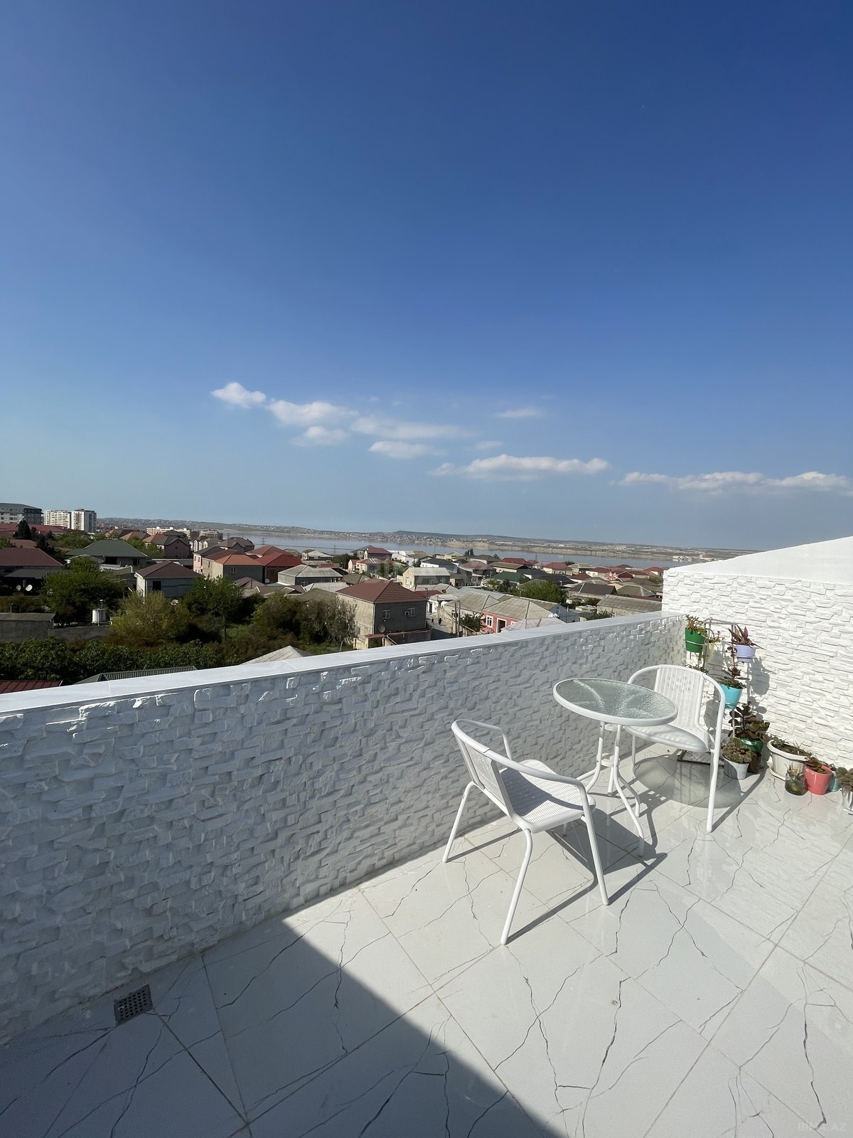 Satılır 2 otaqlı mənzil 62 m²