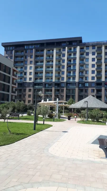 Satılır 2 otaqlı mənzil 71 m²