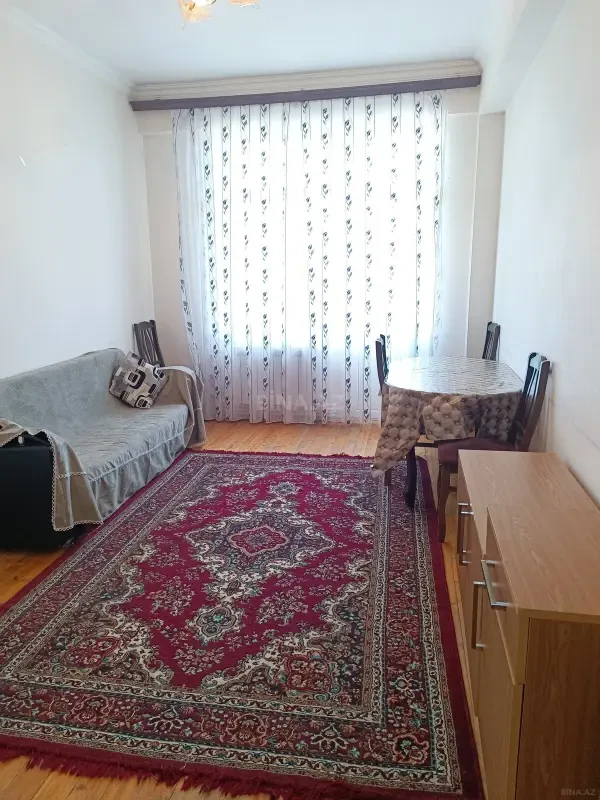 Kirayə verilir 2 otaqlı mənzil 65 m²