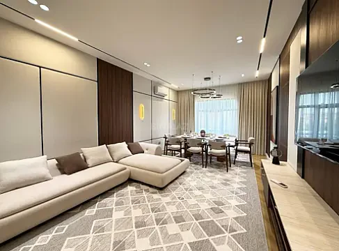 Kirayə verilir 3 otaqlı mənzil 160 m² — Bakı 3 otaq 160.00 m²