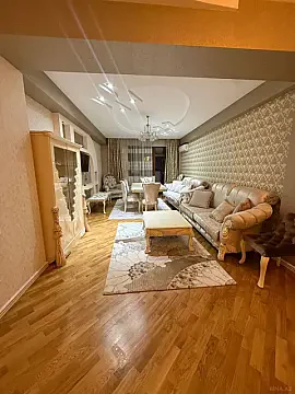 Satılır 3 otaqlı mənzil 140 m² — Bakı, Həzi Aslanov qəs. 3 otaq 140.00 m²