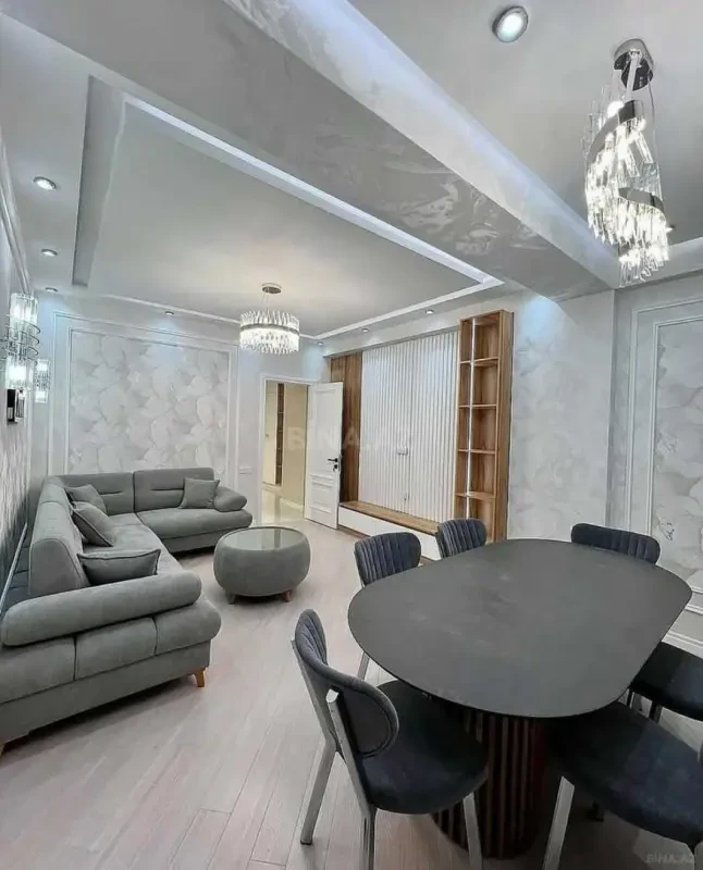 Kirayə verilir 2 otaqlı mənzil 115 m²