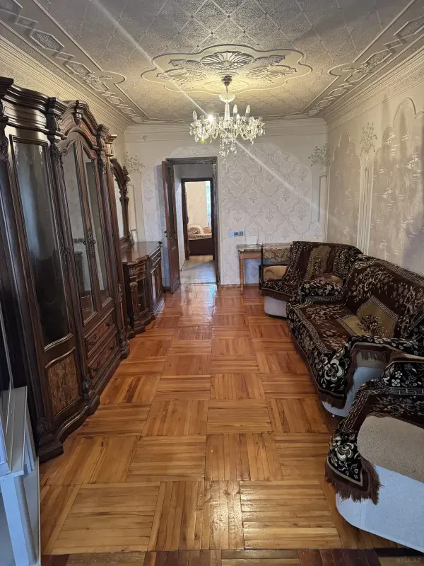 Satılır 2 otaqlı mənzil 75 m²