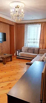 Kirayə verilir 2 otaqlı mənzil 82 m² — Bakı, Bakıxanov 2 otaq 82.00 m²