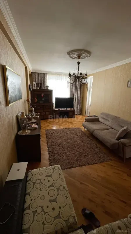 Satılır 3 otaqlı mənzil 116 m²