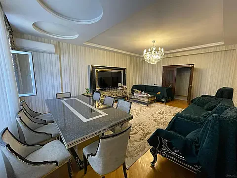 Satılır 3 otaqlı mənzil 156 m² — Bakı, Memar Əcəmi yanı 3 otaq 156.00 m²