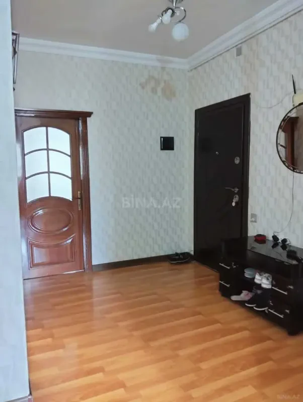 Satılır 4 otaqlı mənzil 100 m²