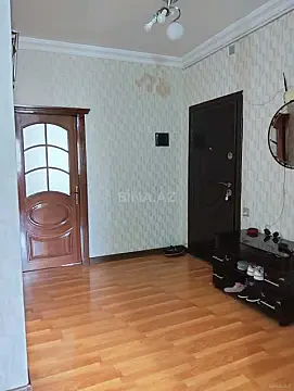Satılır 4 otaqlı mənzil 100 m² — Bakı, 8-ci kilometr 4 otaq 100.00 m²