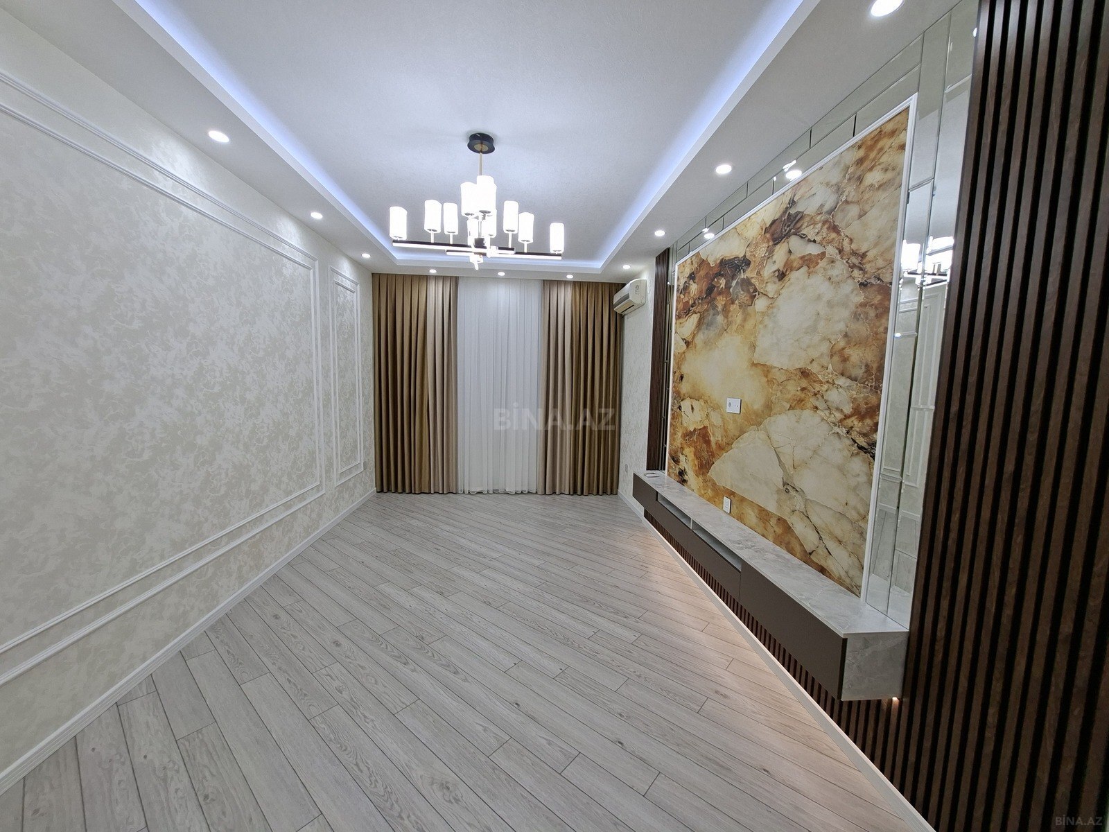 Satılır 3 otaqlı mənzil 95 m²