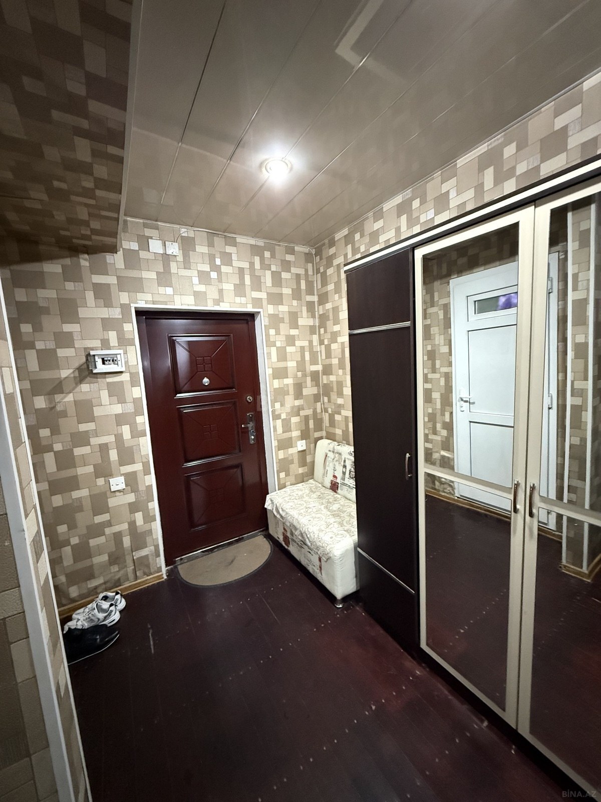 Kirayə verilir 2 otaqlı mənzil 60 m²