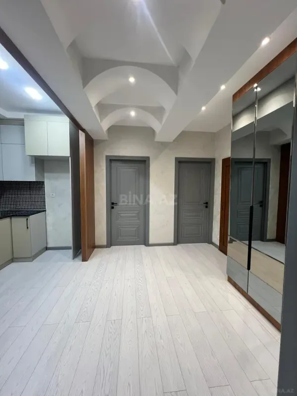 Satılır 2 otaqlı mənzil 68 m²