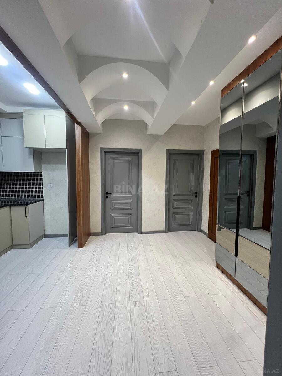 Satılır 2 otaqlı mənzil 68 m²