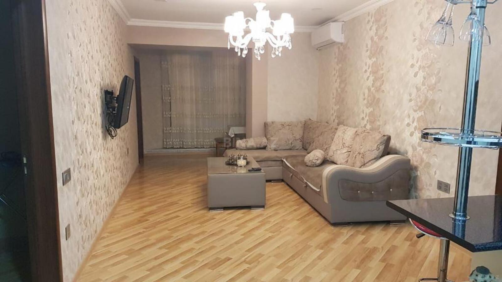 Kirayə verilir 4 otaqlı mənzil 103 m²