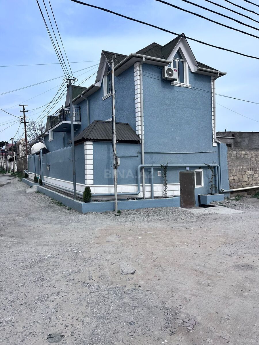 Satılır 4 otaqlı həyət evi 130 m²