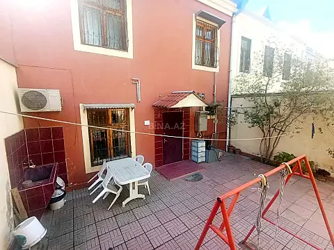 Satılır 5 otaqlı həyət evi 200 m² — Bakı, Əhmədli 5 otaq 200.00 m²