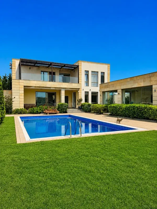Kirayə verilir 5 otaqlı həyət evi 220 m²