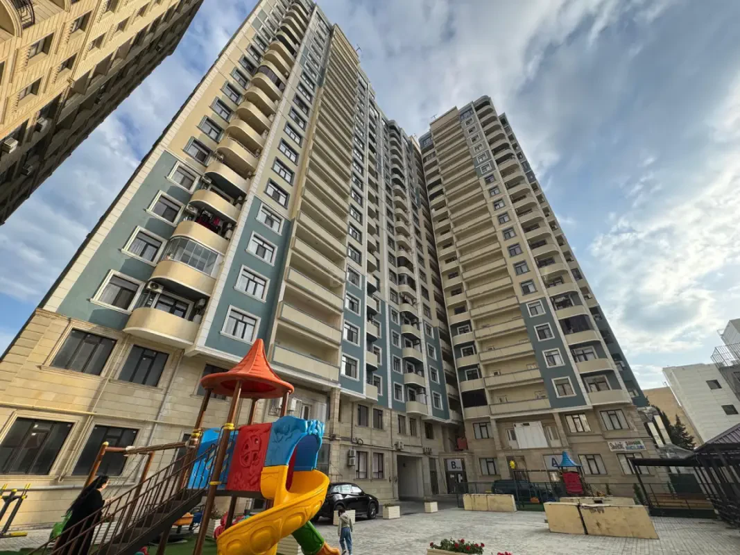 Satılır 3 otaqlı mənzil 100 m²