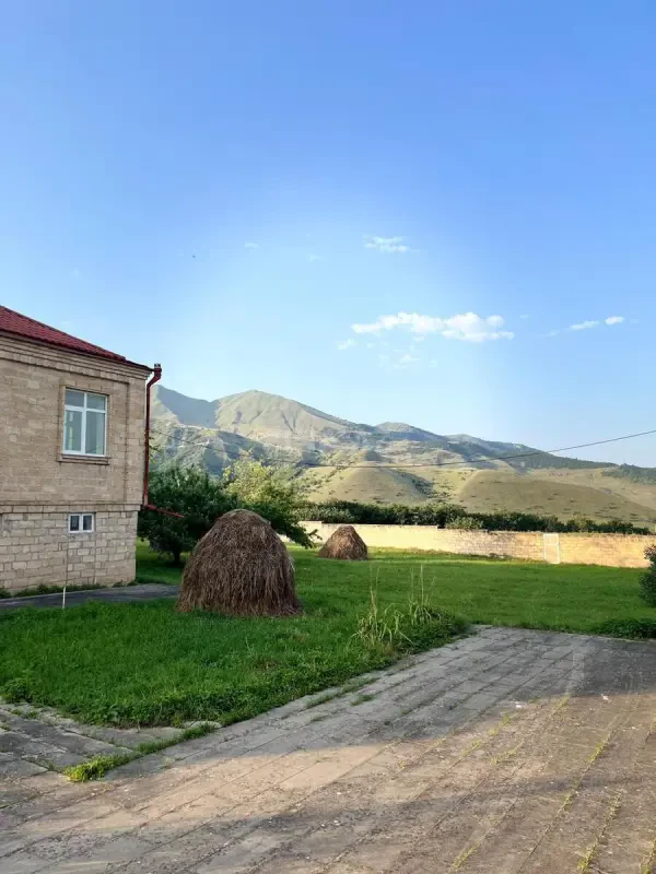 Kirayə verilir 4 otaqlı həyət evi 200 m²