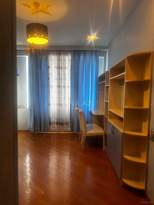 Kirayə verilir 3 otaqlı mənzil 120 m²