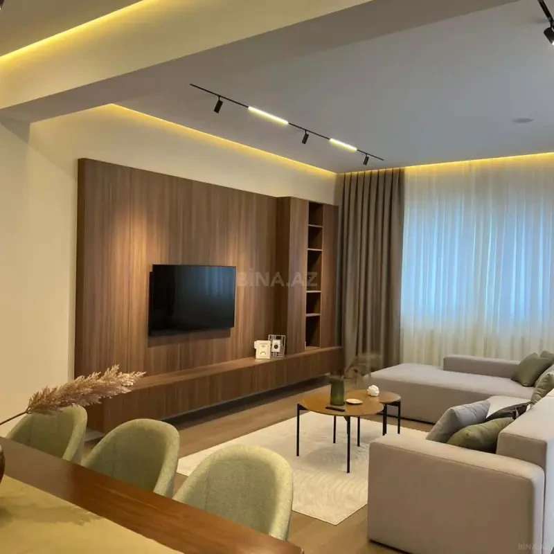 Kirayə verilir 3 otaqlı mənzil 135 m²
