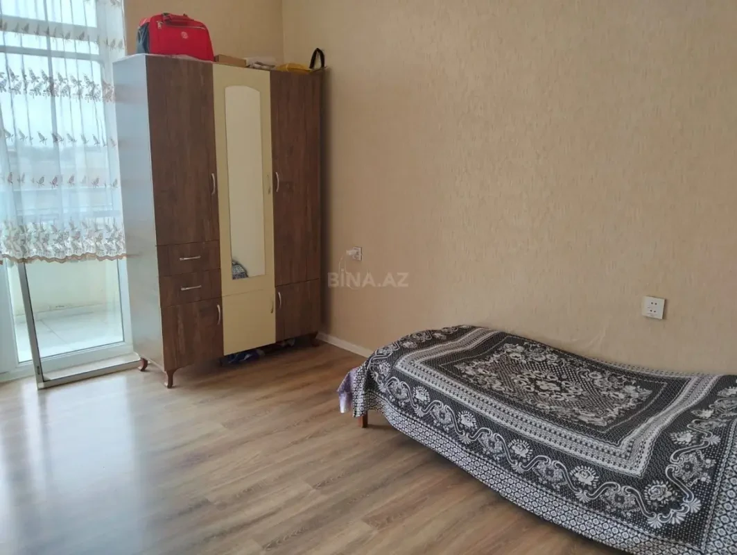 Kirayə verilir 4 otaqlı mənzil 110 m²