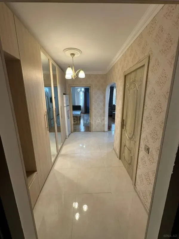 Kirayə verilir 2 otaqlı mənzil 65 m²