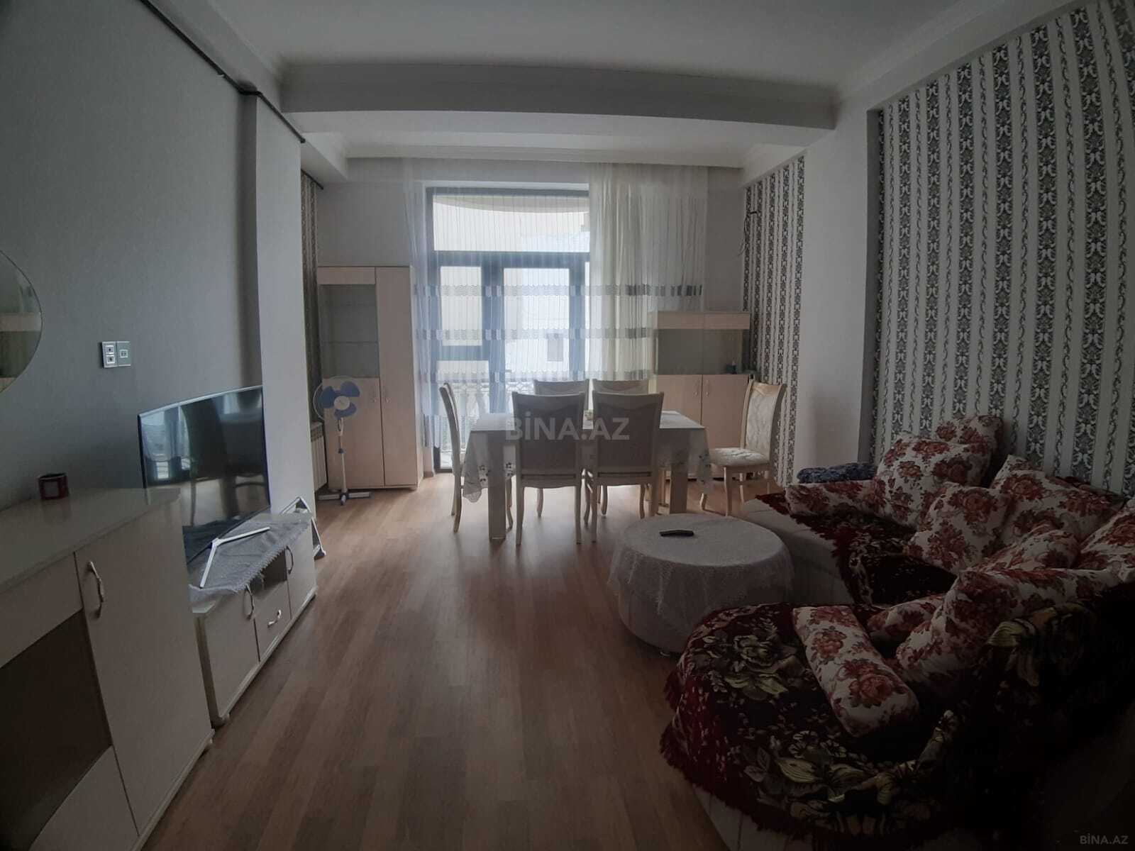 Kirayə verilir 2 otaqlı mənzil 90 m²