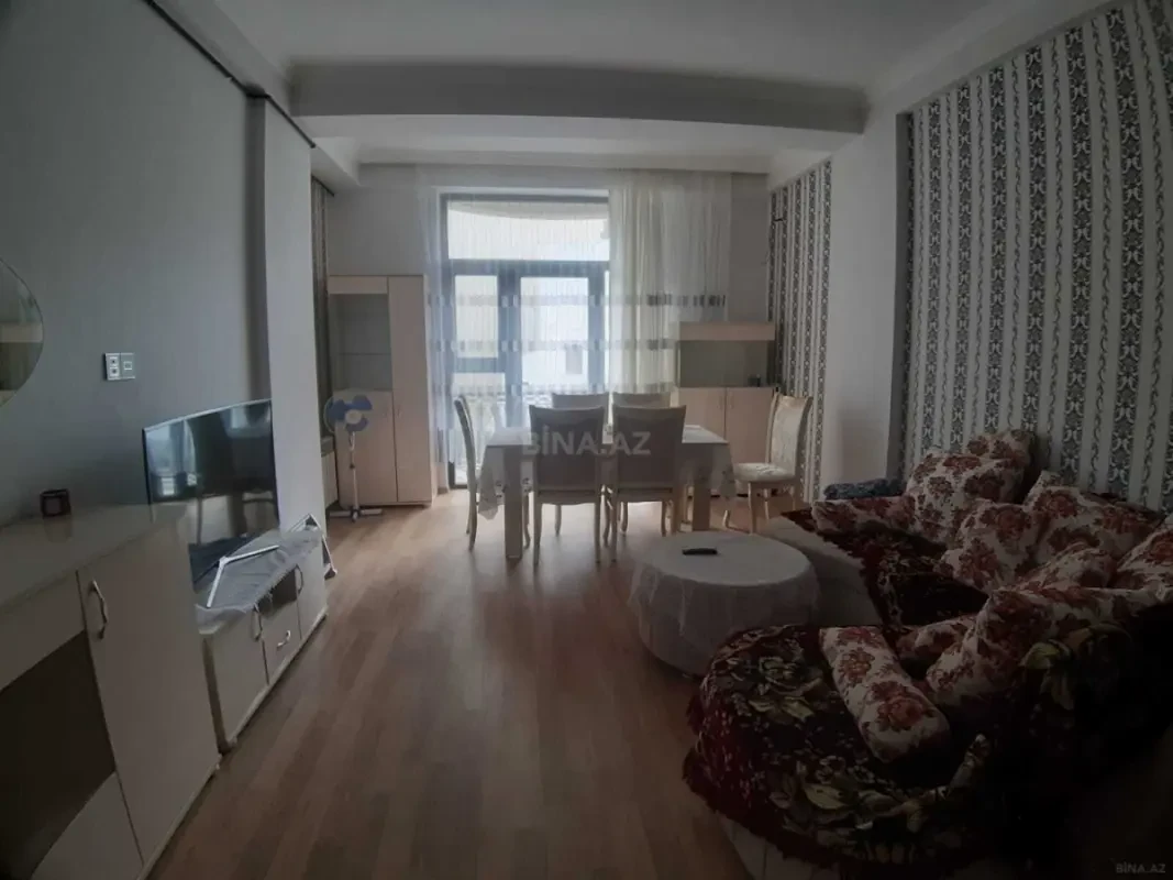 Kirayə verilir 2 otaqlı mənzil 90 m²