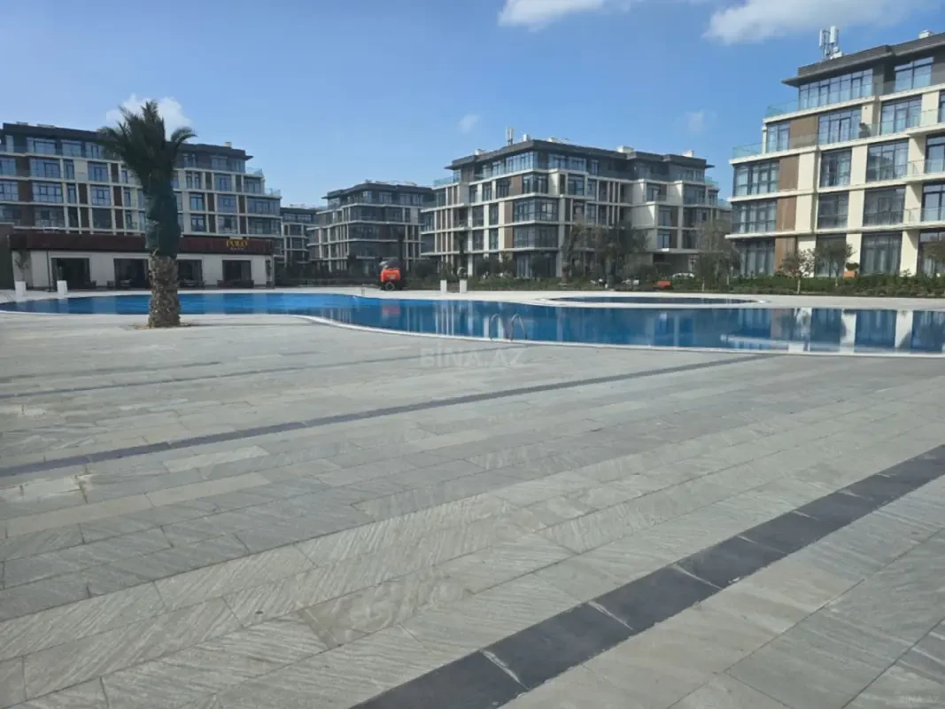 Satılır 4 otaqlı mənzil 209 m²