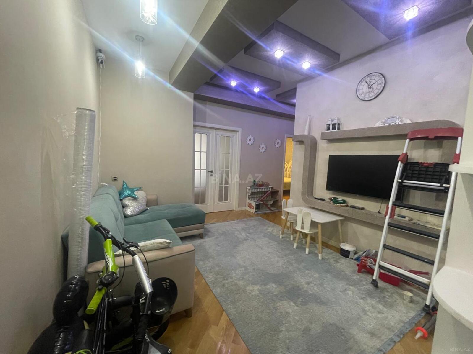 Satılır 2 otaqlı mənzil 60 m²