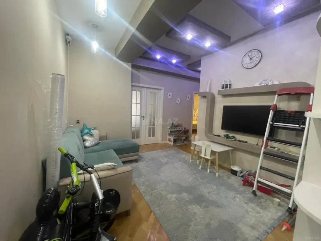 Satılır 2 otaqlı mənzil 60 m²