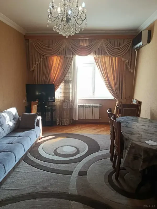 Kirayə verilir 2 otaqlı mənzil 88 m²
