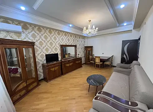 Kirayə verilir 2 otaqlı mənzil 75 m² — Bakı 2 otaq 75.00 m²