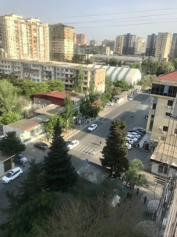 Satılır 5 otaqlı mənzil 120 m²