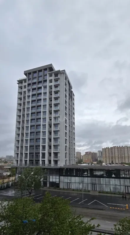 Satılır 2 otaqlı mənzil 104 m²