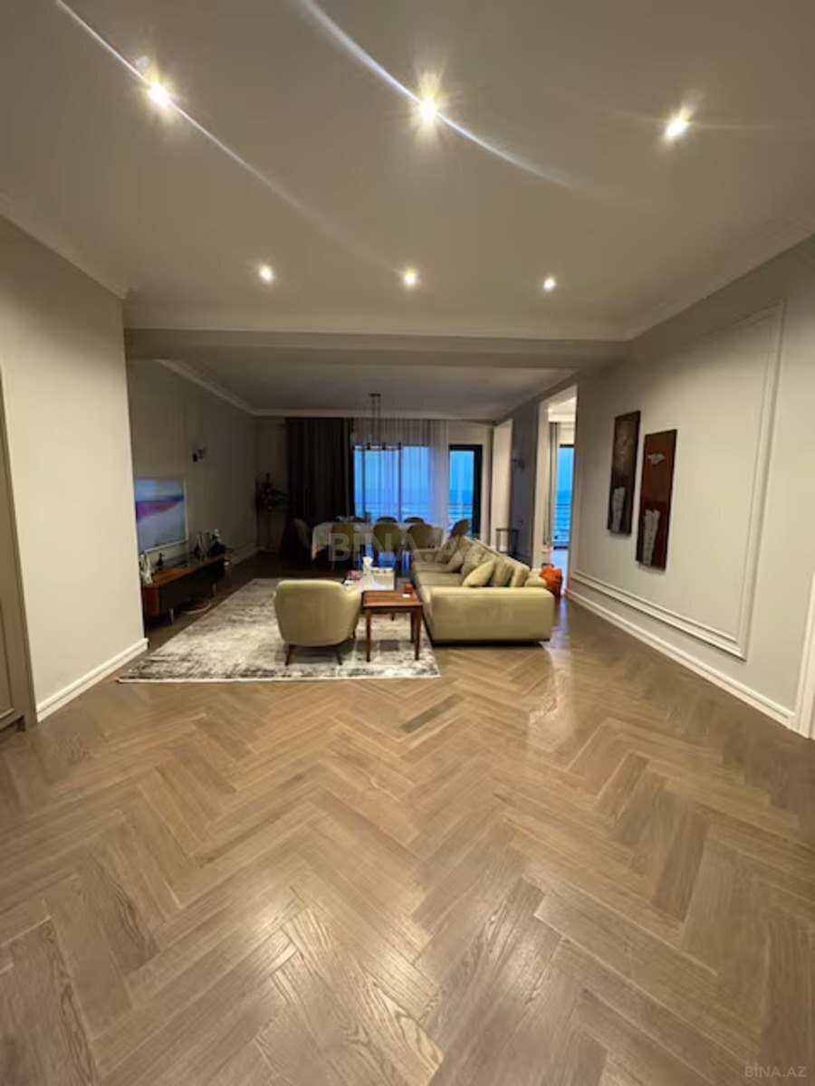 Kirayə verilir 3 otaqlı mənzil 160 m²