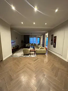 Kirayə verilir 3 otaqlı mənzil 160 m² — Bakı 3 otaq 160.00 m²