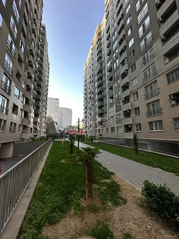 Satılır 2 otaqlı mənzil 47 m²