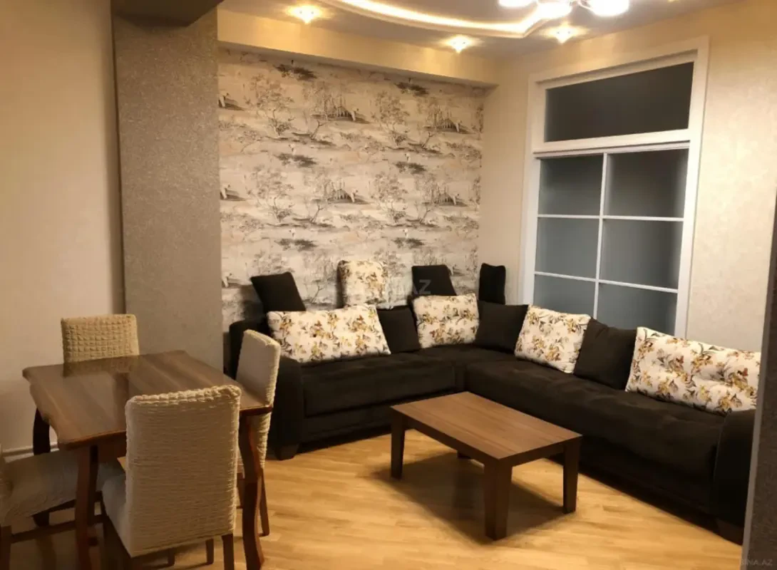 Kirayə verilir 2 otaqlı mənzil 60 m²