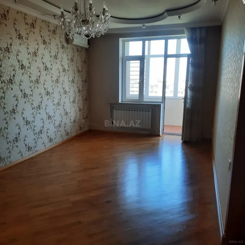 Satılır 2 otaqlı mənzil 88 m²