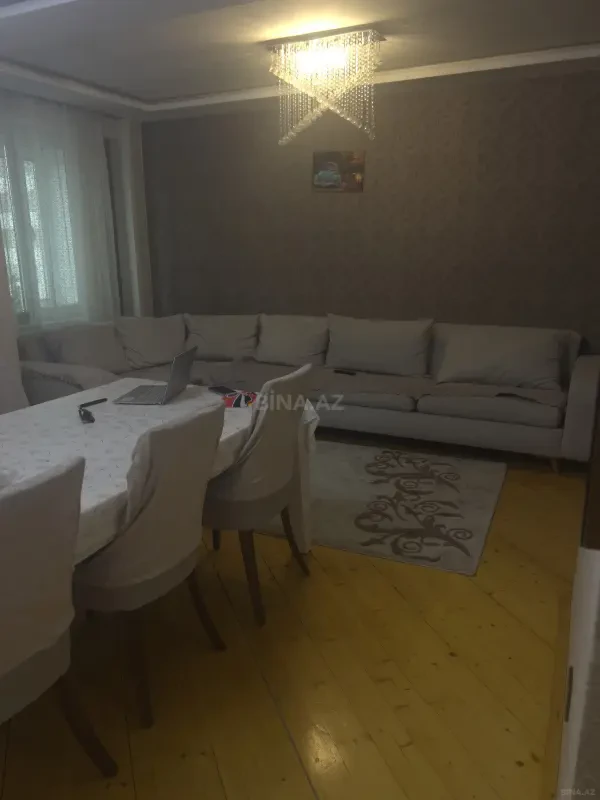 Satılır 4 otaqlı mənzil 129 m²